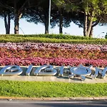 Homely With Swimming Pool In A Village Bibione