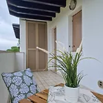 Appartamento Homely With Swimming Pool In A Village