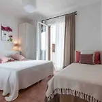 Homely With Swimming Pool In A Village Appartamento *