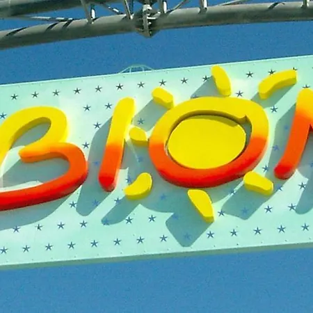 Homely With Swimming Pool In A Village 아파트 비비오네